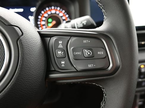 New 2025 Jeep Wrangler Rubicon w/ Technology Group image 24