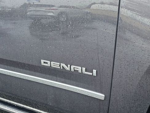 Used 2018 GMC Yukon XL Denali w/ Denali Ultimate Package image 10