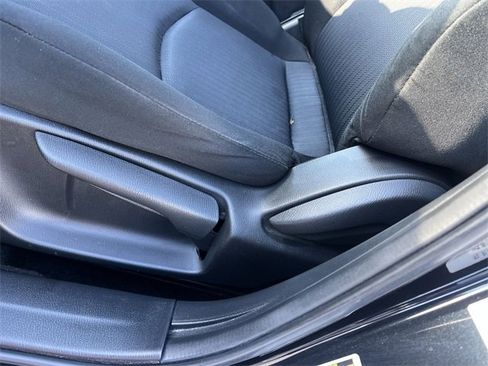 Used 2015 MAZDA MAZDA3 i Sport image 12