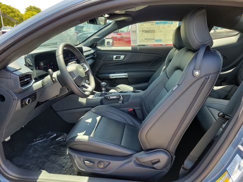 New 2026 Ford Mustang GT Premium w/ GT Performance Package RWD image 10