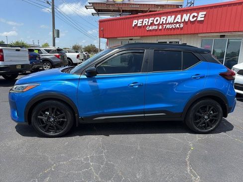 Used 2023 Nissan Kicks SR w/ SR Premium Package FWD image 18