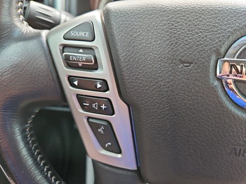 Used 2019 Nissan Titan PRO-4X w/ Pro-4x Convenience Package AWD/4WD image 13