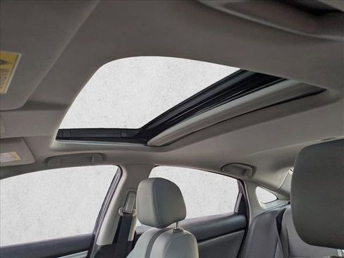 Used 2017 Honda Civic EX image 15