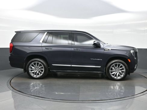 Used 2023 GMC Yukon SLT AWD/4WD image 10