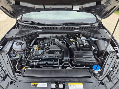 Used 2025 Volkswagen Jetta Sport FWD image 31