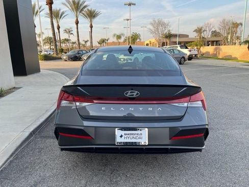 New 2026 Hyundai Elantra SEL Sport Premium image 25