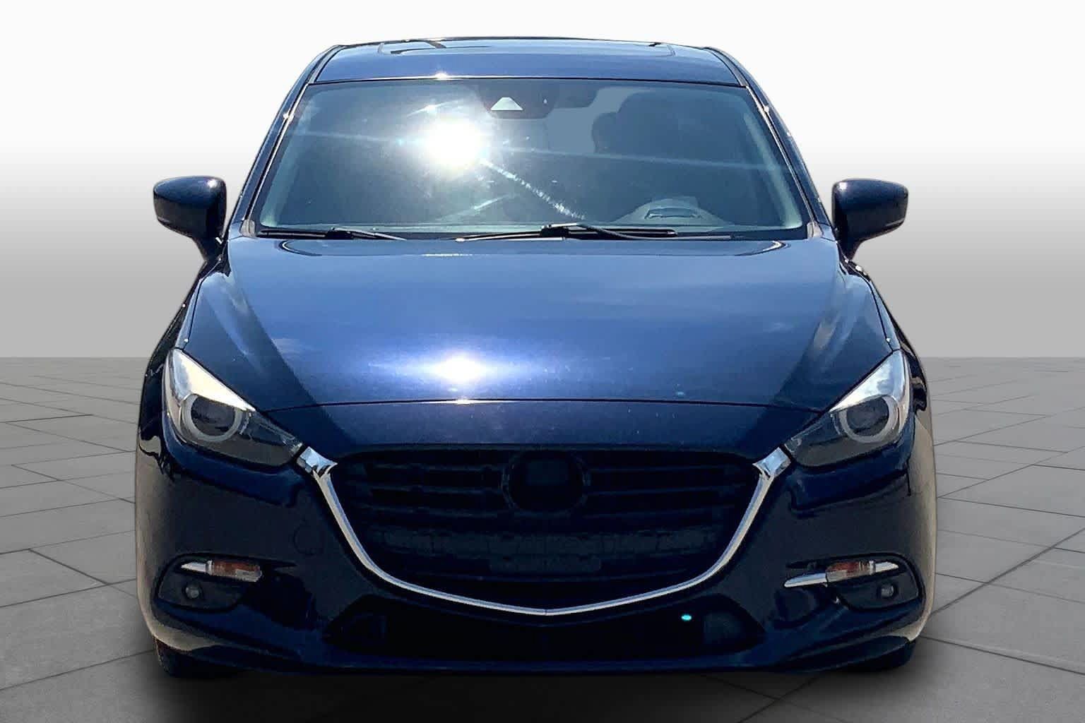 Used 2018 MAZDA MAZDA3 Grand Touring FWD image 3