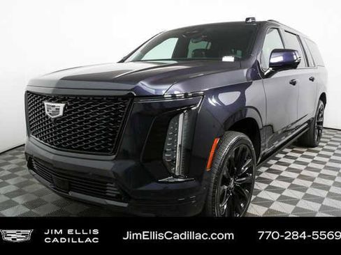 Certified 2026 Cadillac Escalade ESV Platinum Sport AWD/4WD image 31
