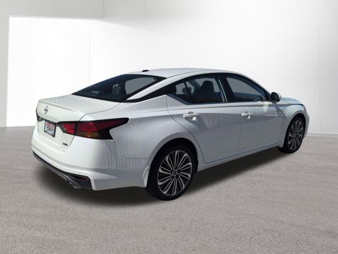 New 2026 Nissan Altima 2.5 SV AWD/4WD image 5