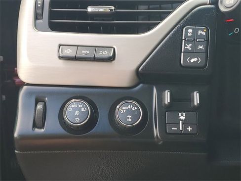 Used 2019 GMC Yukon XL Denali w/ Denali Ultimate Package image 27