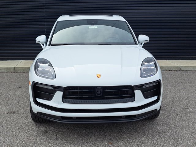 Used 2026 Porsche Macan AWD/4WD image 10