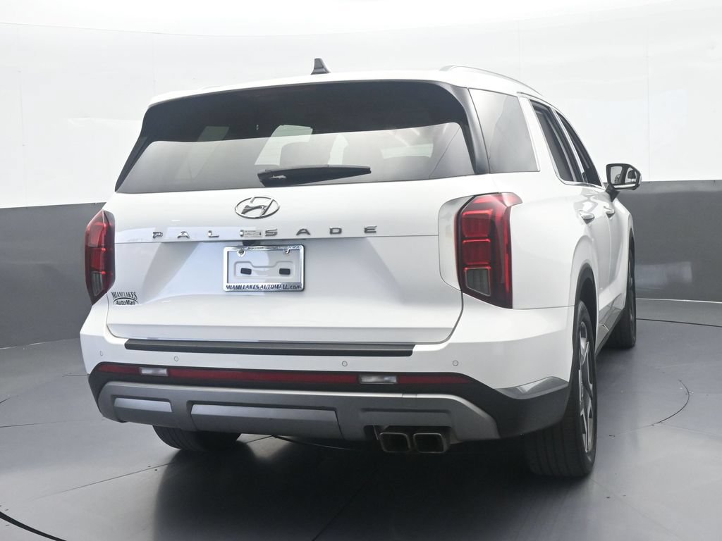 Used 2024 Hyundai Palisade Limited FWD image 5