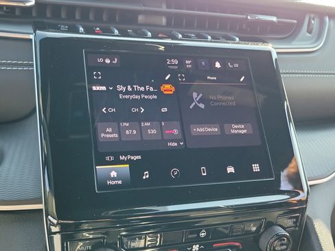 Used 2024 Jeep Grand Cherokee L Laredo image 26