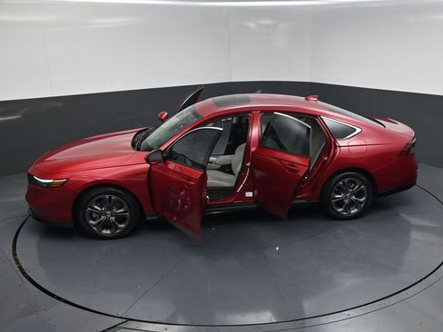 Used 2024 Honda Accord EX-L image 25