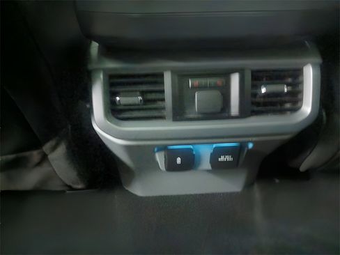 Certified 2022 Ford F150 Lariat w/ Equipment Group 502A High image 26