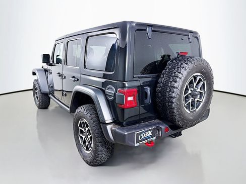 Used 2025 Jeep Wrangler Unlimited Rubicon AWD/4WD image 5