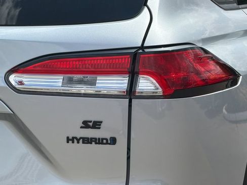 Used 2024 Toyota Corolla Cross AWD Hybrid w/ Moonroof Package image 30