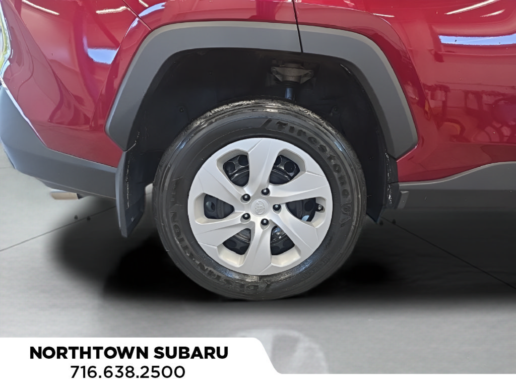 Used 2024 Toyota RAV4 LE AWD/4WD image 27