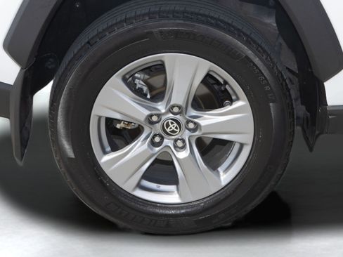 Used 2024 Toyota RAV4 XLE image 38