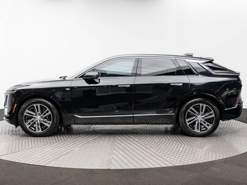Used 2024 Cadillac Lyriq Luxury image 8