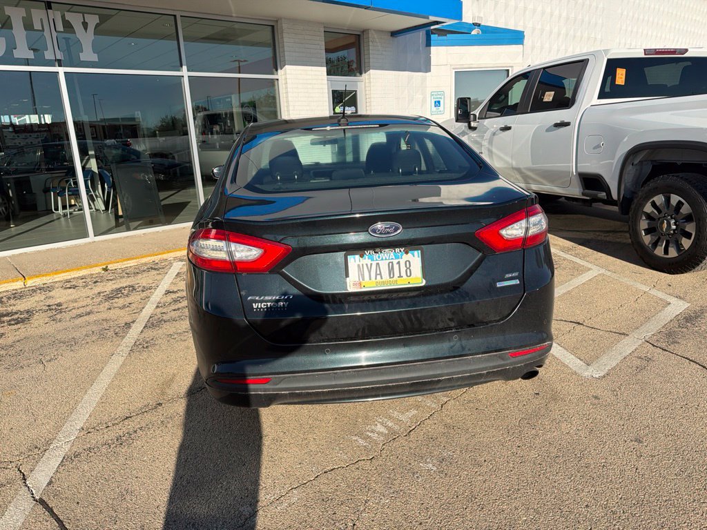 Used 2014 Ford Fusion SE FWD image 5