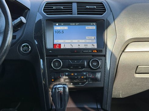 Used 2018 Ford Explorer XLT w/ Equipment Group 202A image 32