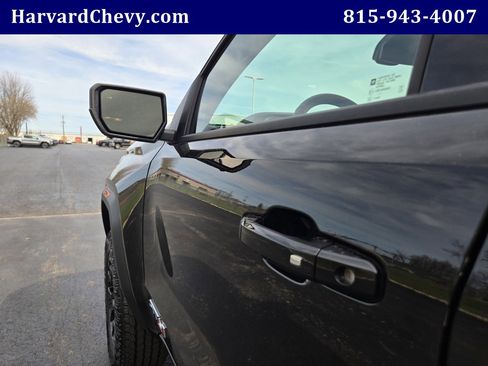 Used 2026 GMC Canyon AT4 w/ Technology Plus Package AWD/4WD image 37