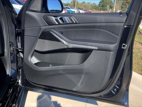 Certified 2025 BMW X5 M60i w/ Executive Package image 26