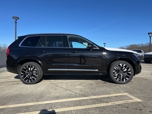 New 2026 Volvo XC90 B6 Plus w/ Protection Package Premier image 8
