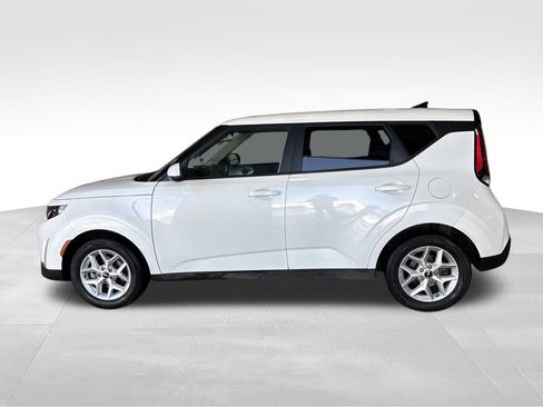 Used 2024 Kia Soul LX w/ Option Group 015 image 2