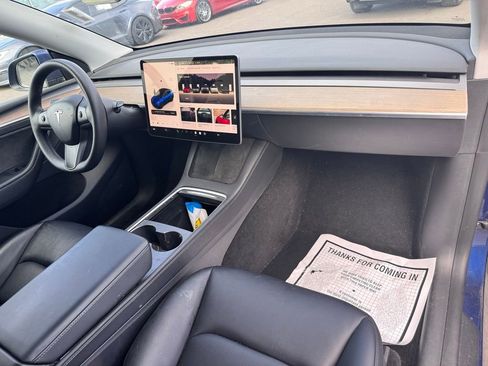 Used 2022 Tesla Model Y Long Range image 16