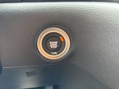 New 2026 Chrysler Pacifica Select image 16