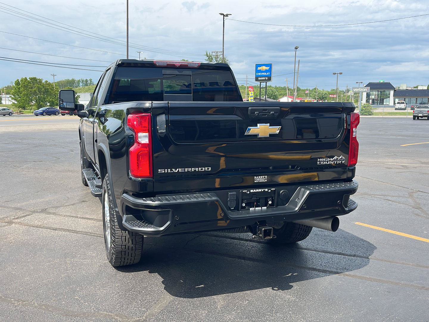 Used 2022 Chevrolet Silverado 3500 High Country w/ Safety Package II AWD/4WD image 3
