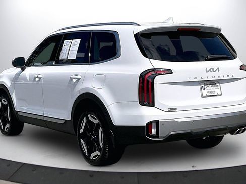 Used 2025 Kia Telluride EX w/ EX Captain's Chair Package FWD image 7