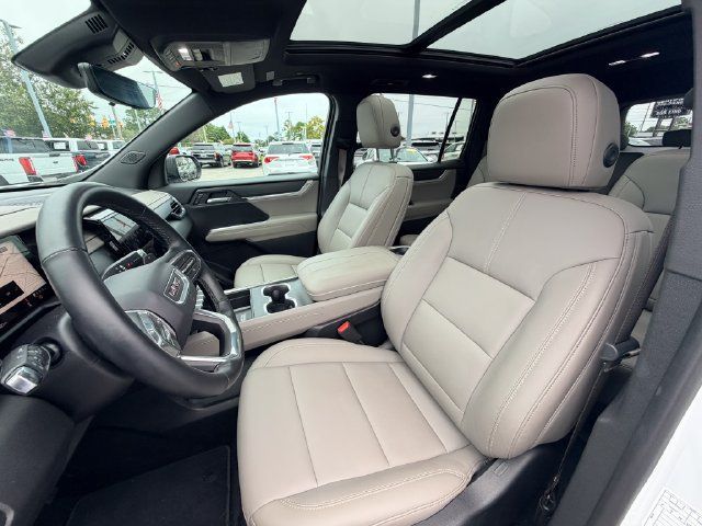 Used 2026 GMC Acadia Elevation w/ Elevation Premium Package FWD image 13
