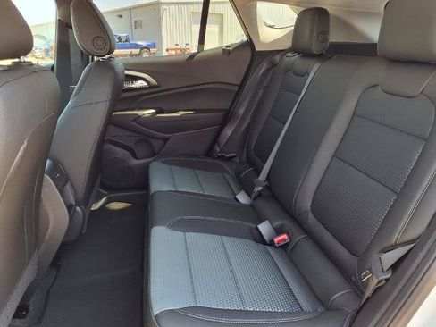 New 2026 Chevrolet Trax LT w/ LT Convenience Package FWD image 10