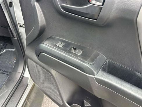Used 2023 Toyota Tacoma SR AWD/4WD image 16