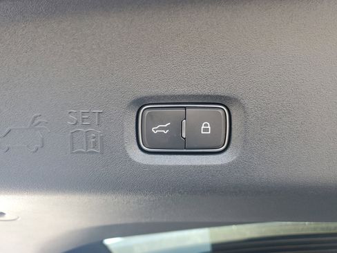 New 2026 Lincoln Navigator Reserve AWD/4WD image 35