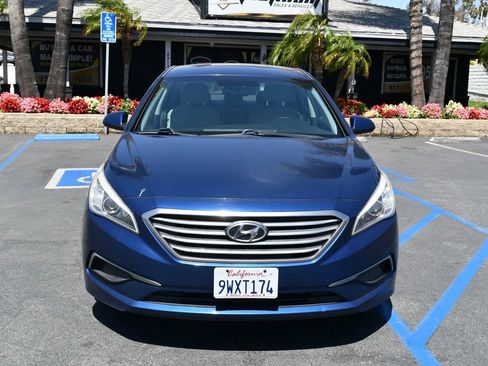 Used 2016 Hyundai Sonata SE FWD image 2