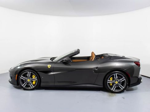 Certified 2019 Ferrari Portofino image 9