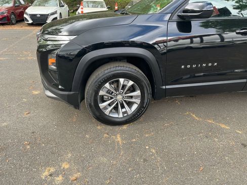 Used 2025 Chevrolet Equinox LT image 30