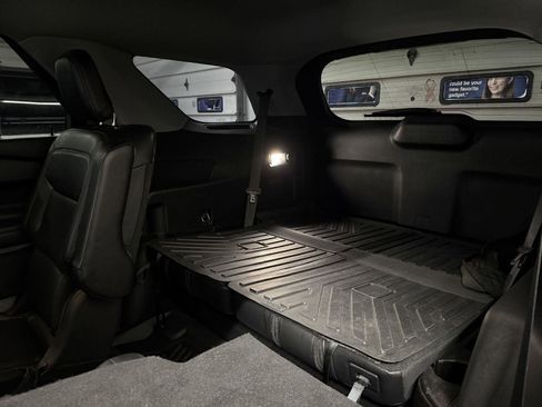 Used 2020 Ford Explorer XLT w/ Equipment Group 202A image 18