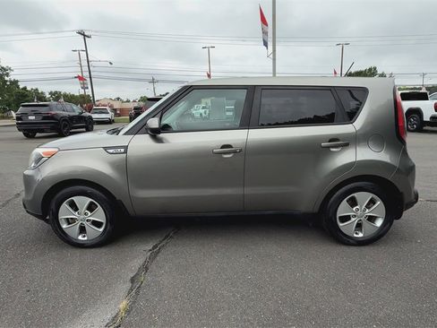 Used 2016 Kia Soul image 6