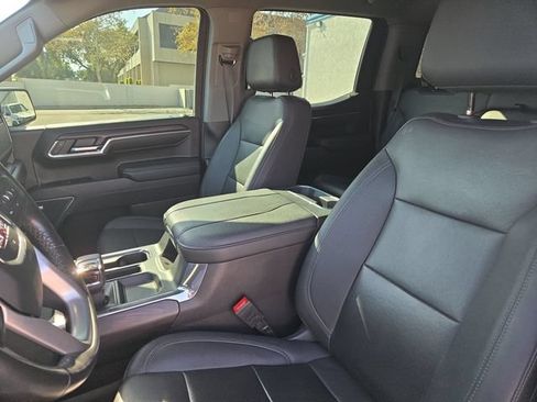 Used 2023 GMC Sierra 1500 SLT w/ SLT Premium Plus Package AWD/4WD image 7