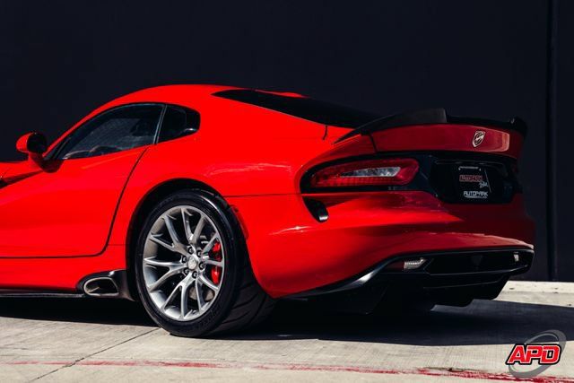 Used 2013 SRT Viper GTS w/ GTS Laguna Interior Pkg RWD image 59