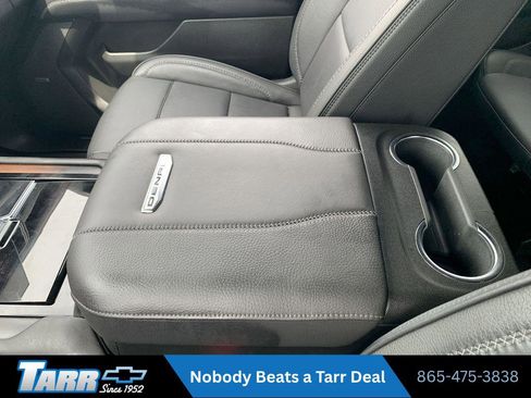 Used 2025 GMC Yukon Denali AWD/4WD image 22