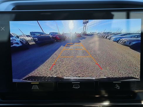 Used 2025 Chevrolet Silverado 2500 LT w/ Convenience Package image 23