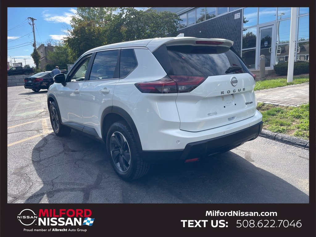 Certified 2024 Nissan Rogue SV AWD/4WD image 3