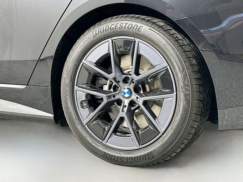 Used 2025 BMW i4 eDrive40 w/ Premium Package image 21