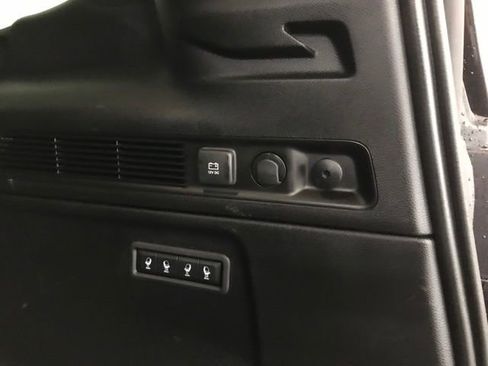 Used 2024 Jeep Wagoneer L Series II w/ Flexible Seating Group image 26